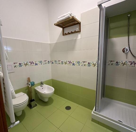 פנסיון The Flower Garden