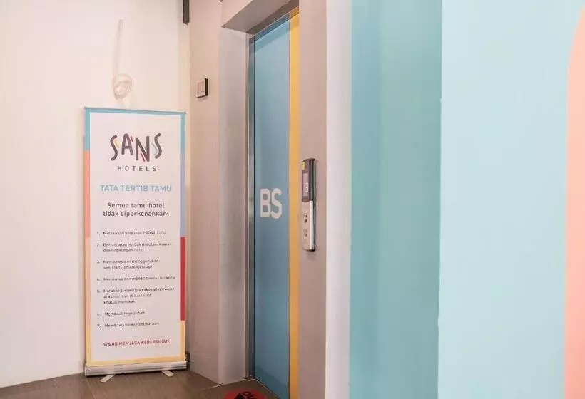 Sans Hotel Roxy Jakarta
