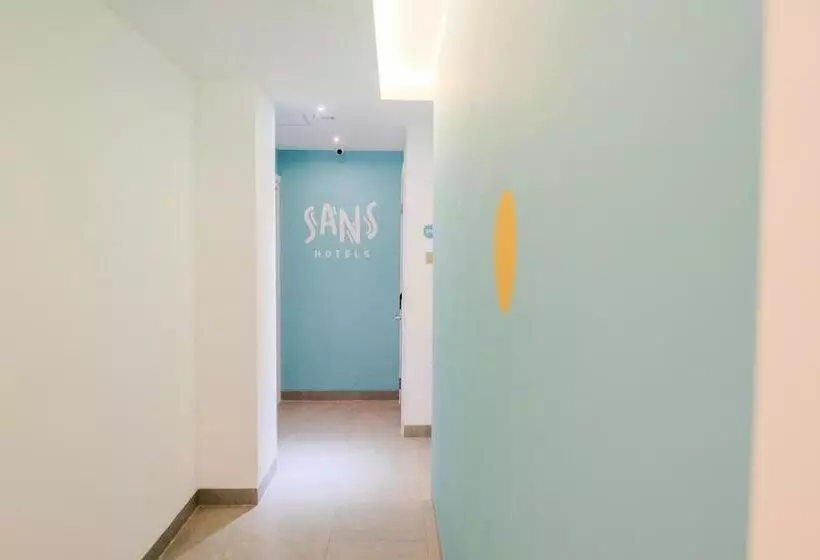Sans Hotel Roxy Jakarta