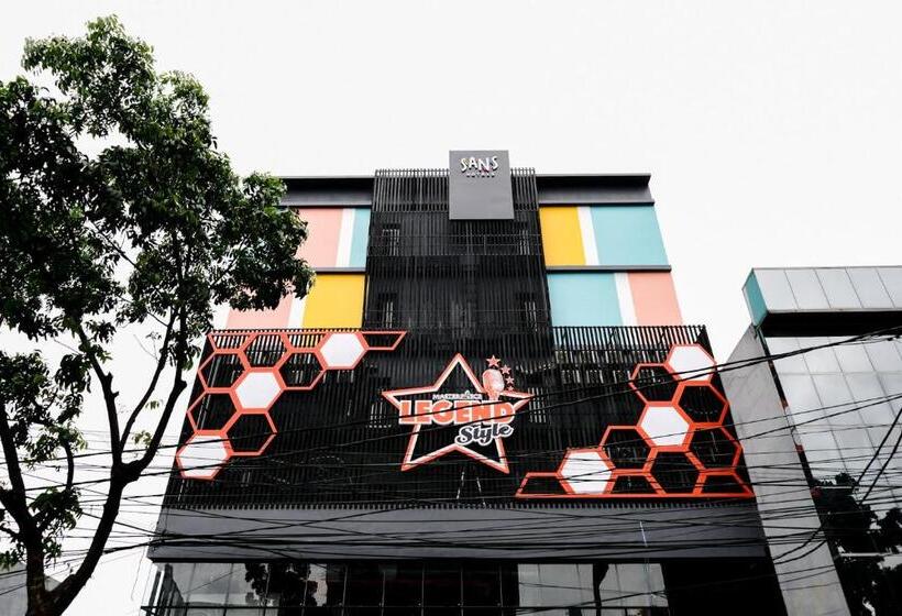 Sans Hotel Roxy Jakarta