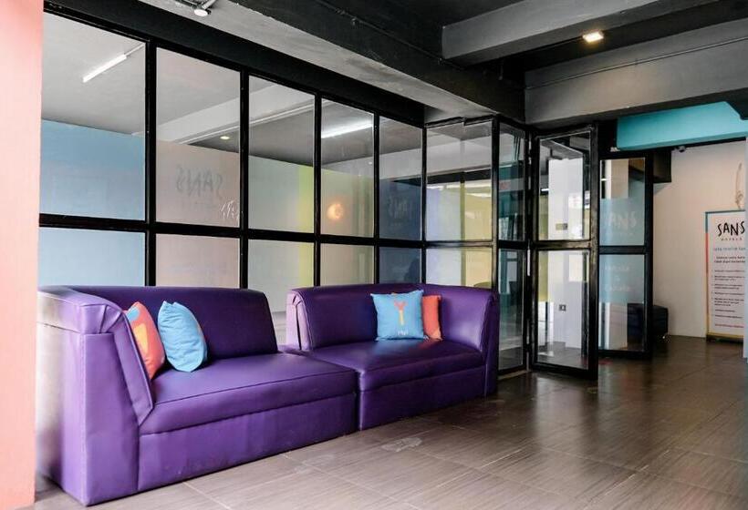 Sans Hotel Roxy Jakarta