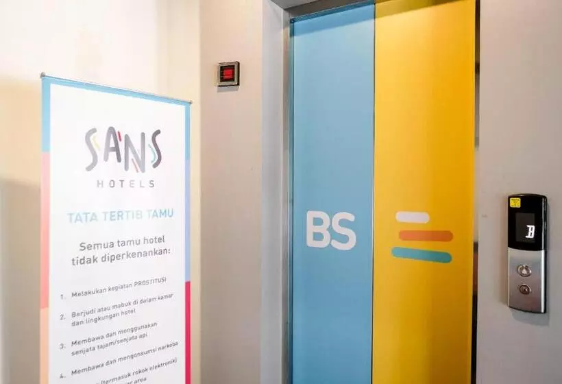 Sans Hotel Roxy Jakarta