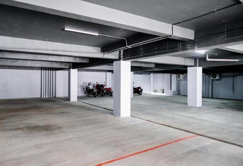 Sans Hotel Roxy Jakarta