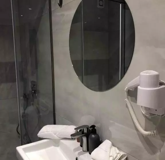 هاستل New Prishtina Luxury Rooms