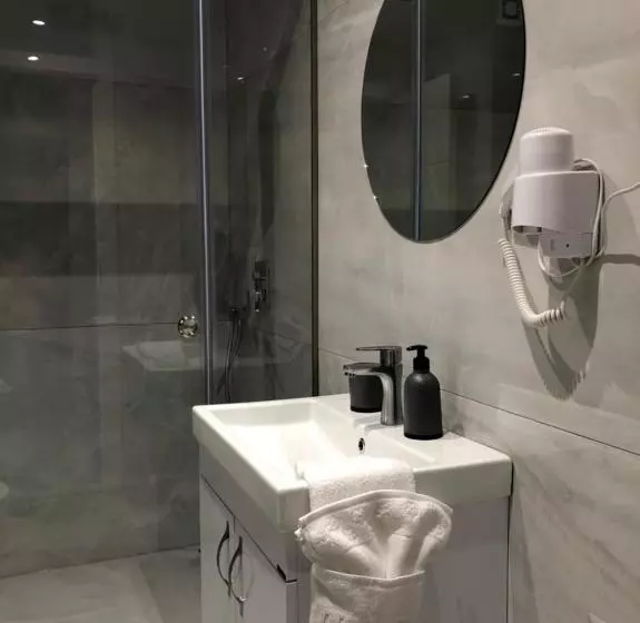 هاستل New Prishtina Luxury Rooms