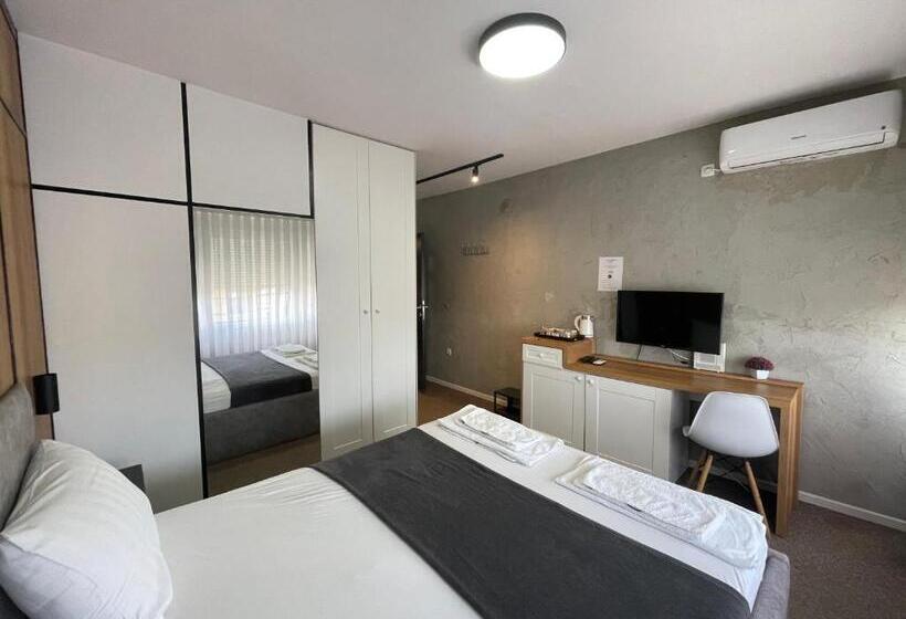 هاستل New Prishtina Luxury Rooms