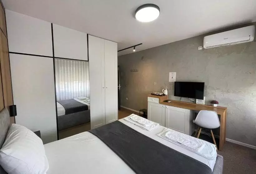 هاستل New Prishtina Luxury Rooms