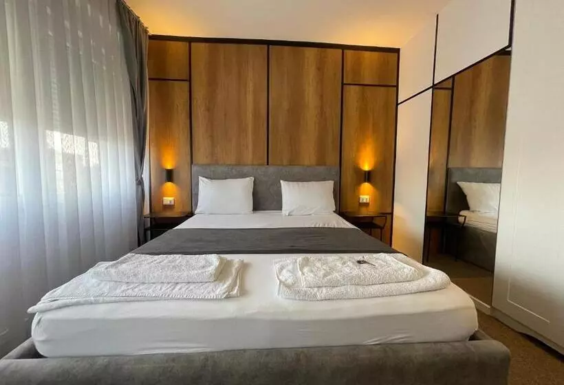 هاستل New Prishtina Luxury Rooms