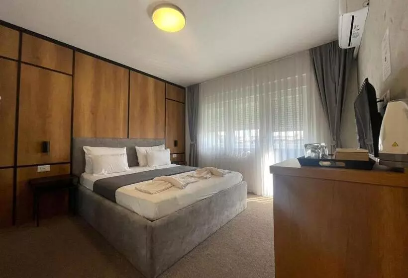 هاستل New Prishtina Luxury Rooms