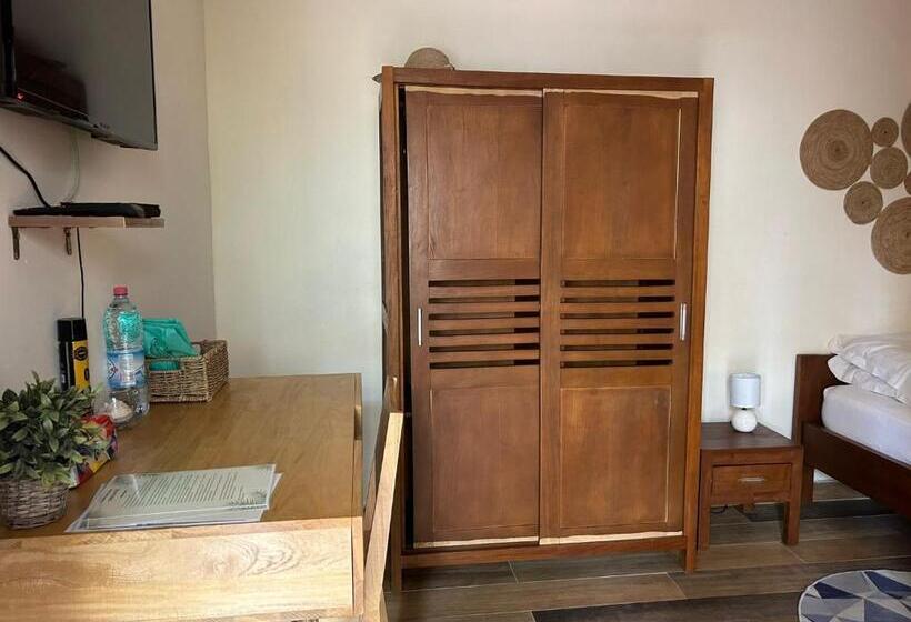 Bed and Breakfast L'oasis Guesthouse