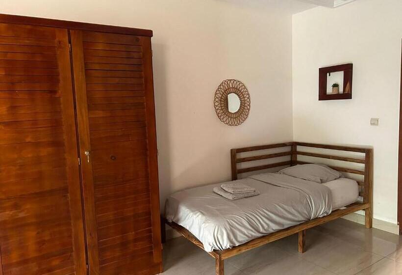 Bed and Breakfast L'oasis Guesthouse