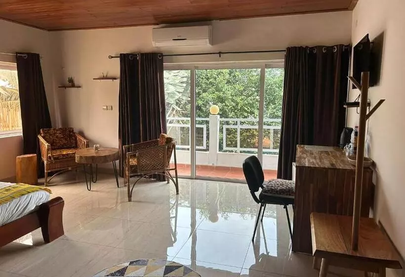 تختخواب و صبحانه L'oasis Guesthouse