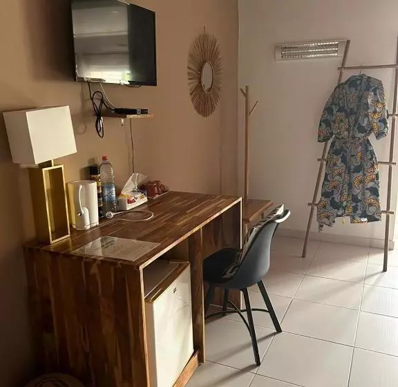 تختخواب و صبحانه L'oasis Guesthouse