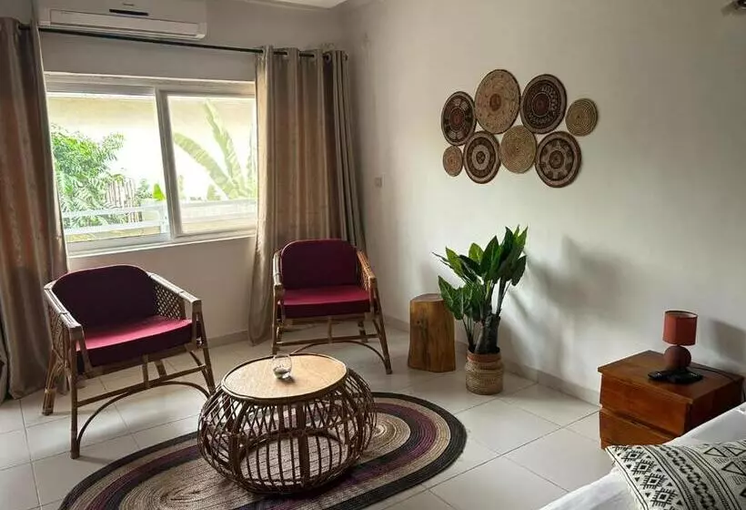 تختخواب و صبحانه L'oasis Guesthouse