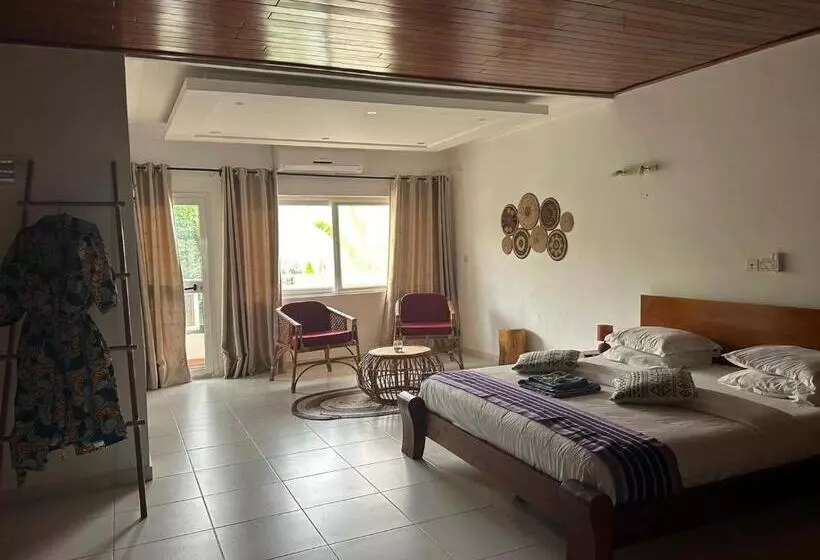 تختخواب و صبحانه L'oasis Guesthouse