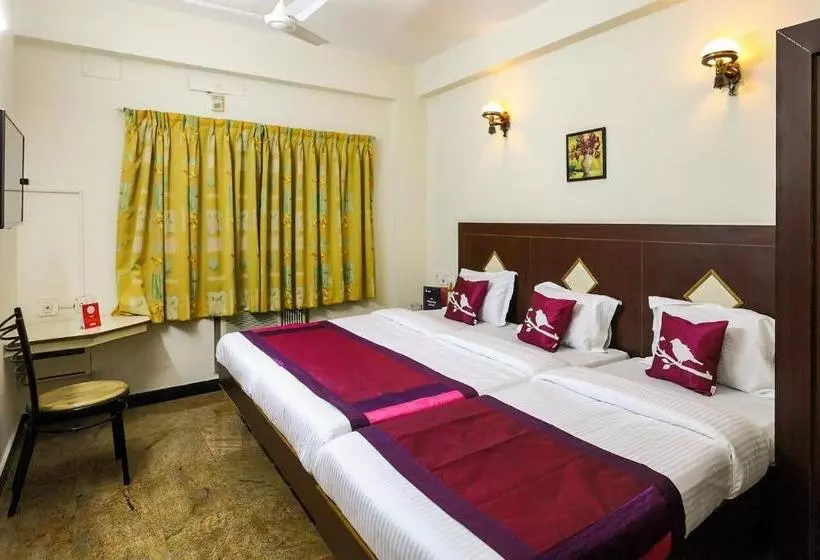 Hotelli Akg Lodge