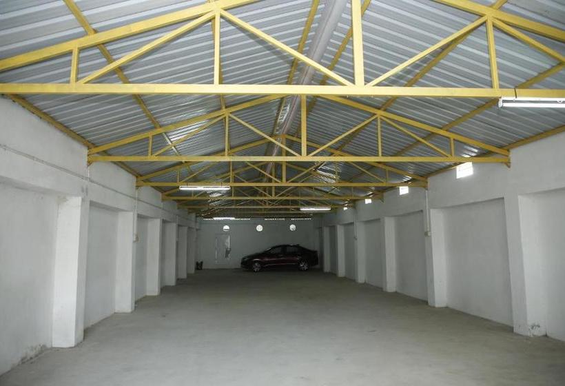 בית מלון כפרי Akg Lodge