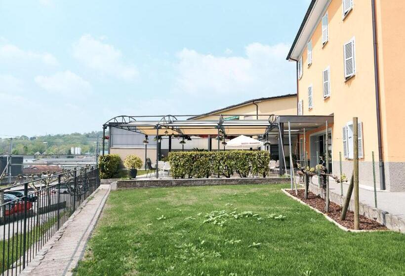 فندق Albergo Ristorante Stazione Balerna