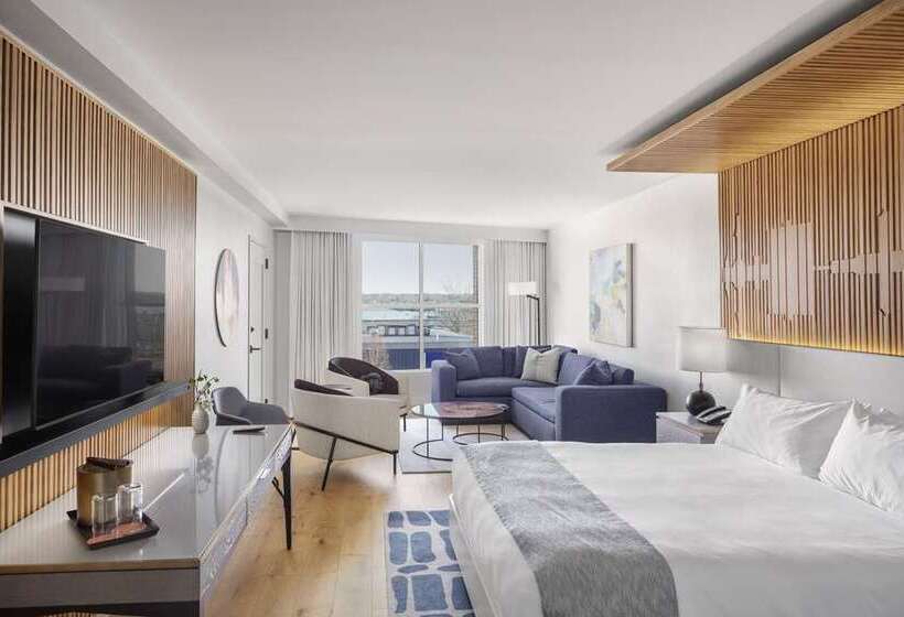 Canopy By Hilton Portland Waterfront