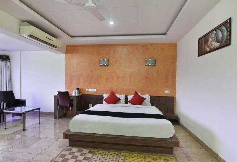 酒店 Capital O 38083 Vyas  Grand Metro