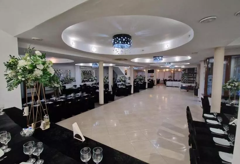 Hotelli Caprice Deluxe Accomodation