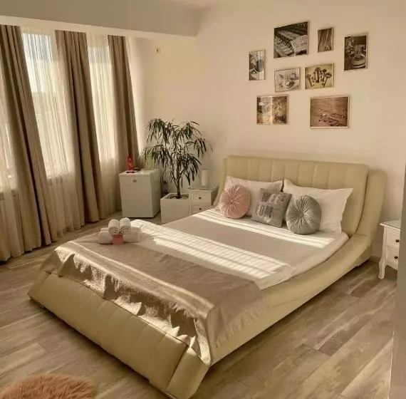 Hotelli Caprice Deluxe Accomodation