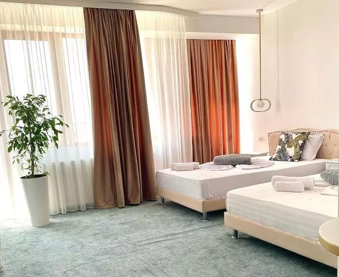 Hotelli Caprice Deluxe Accomodation