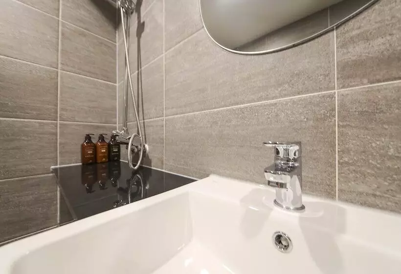 Cheongju Hotel Roa