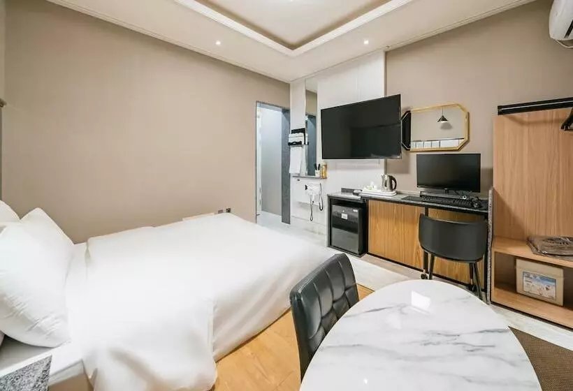 Cheongju Hotel Roa