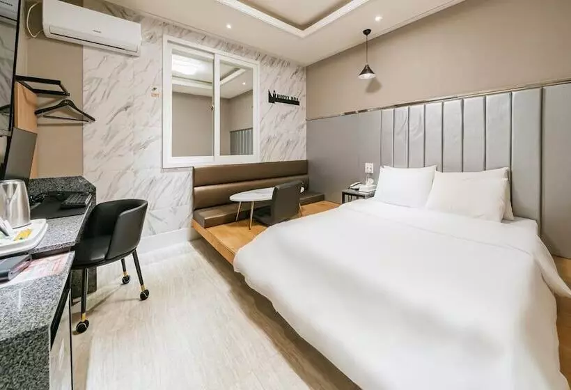 Cheongju Hotel Roa