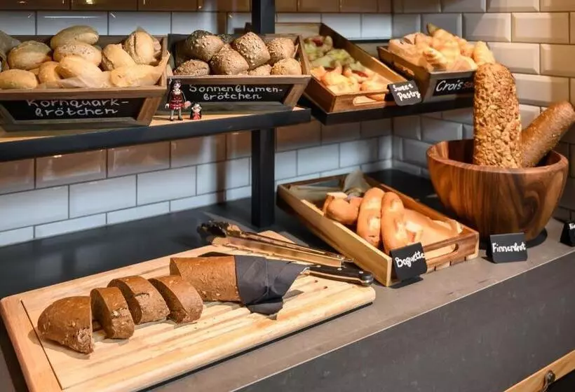 ホテル Moxy Dresden Neustadt