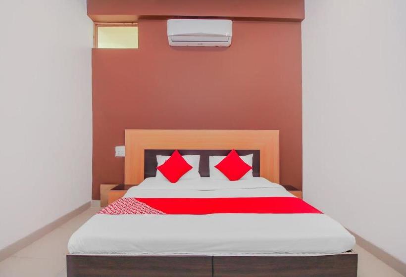 Отель Oyo 76842 The Royal S Inn