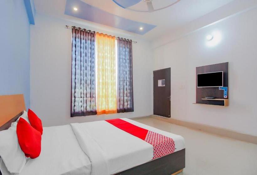 Отель Oyo 76842 The Royal S Inn