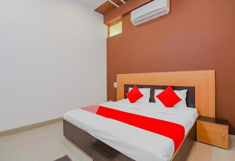 Отель Oyo 76842 The Royal S Inn