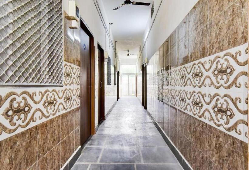 호텔 O Paradise Inn