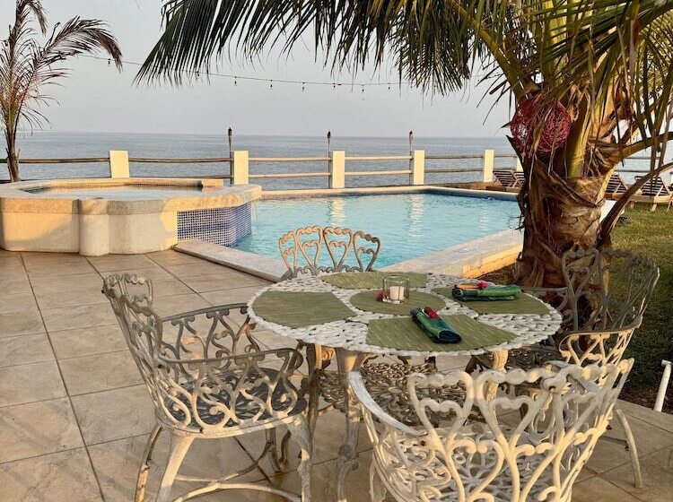 هتل Paradise Surf