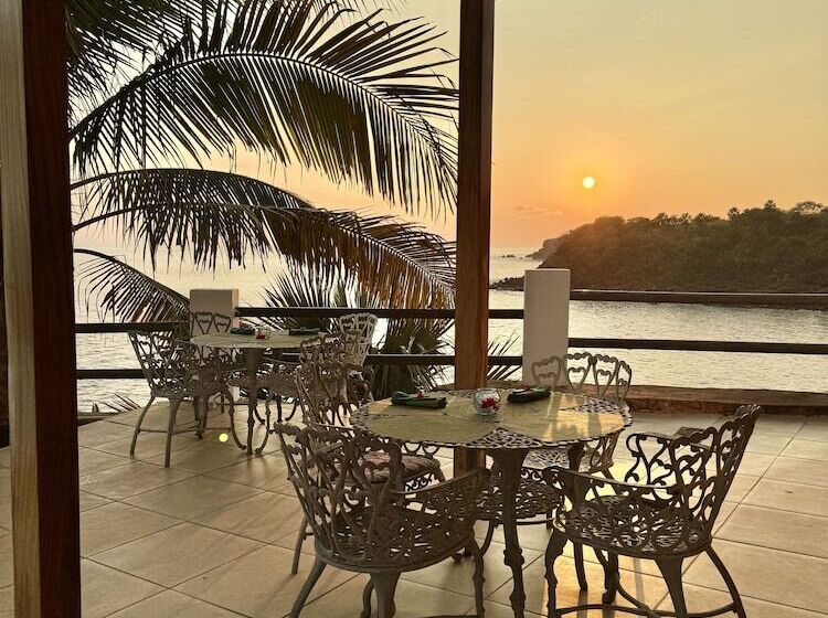 هتل Paradise Surf