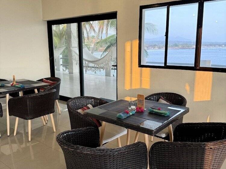 هتل Paradise Surf