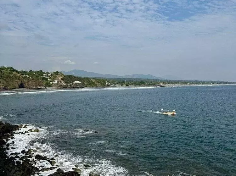 هتل Paradise Surf