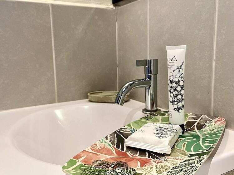 هتل Paradise Surf