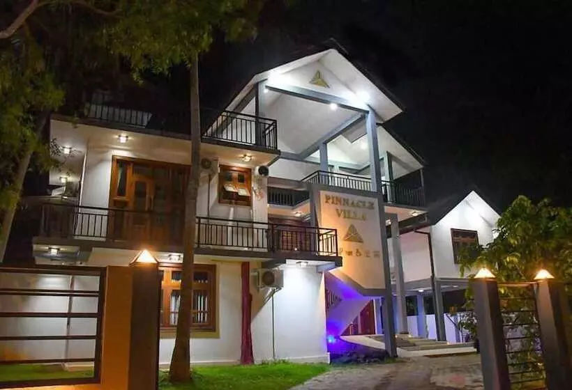 Hotelli Pinnacle Villa