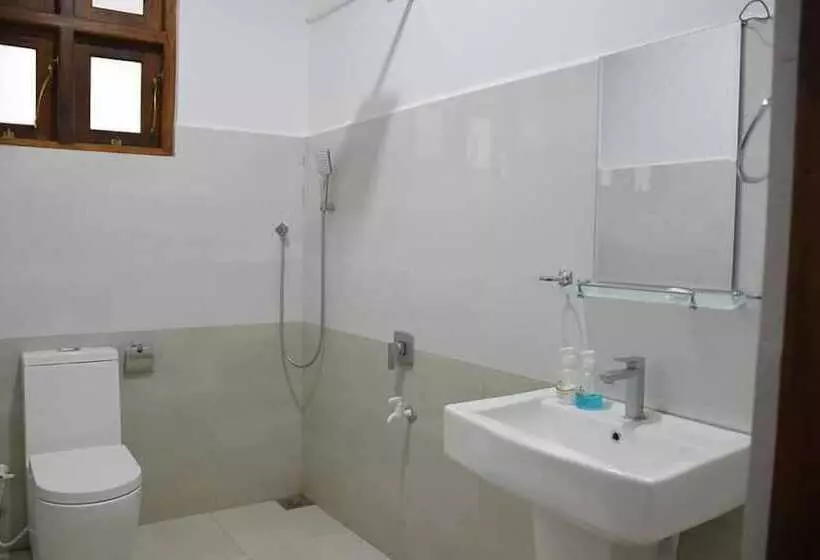 Hotelli Pinnacle Villa