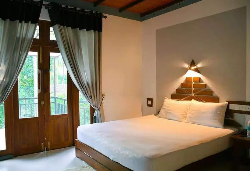 Hotelli Pinnacle Villa