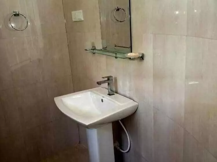 Hotelli Pinnacle Villa