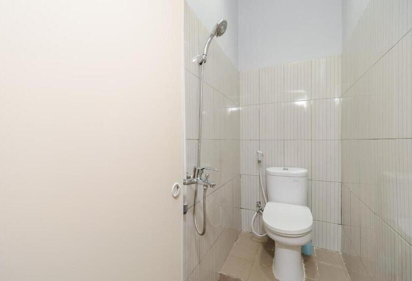 Hotel Reddoorz @ Jalan Demang Lebar Raya Palembang