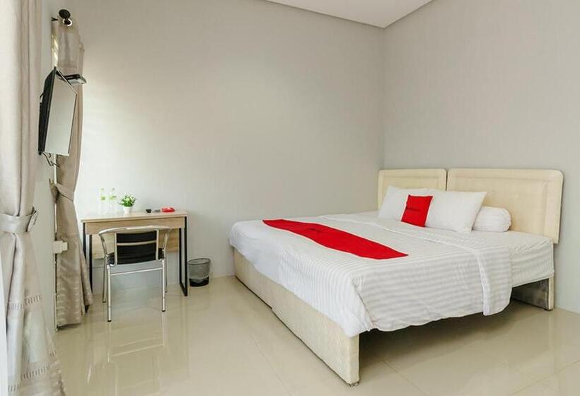 Hotel Reddoorz @ Jalan Demang Lebar Raya Palembang