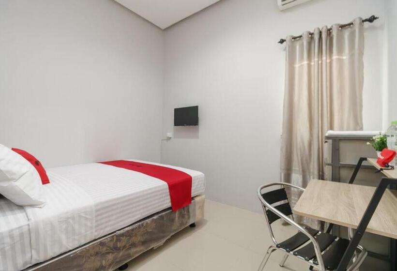 Hotel Reddoorz @ Jalan Demang Lebar Raya Palembang