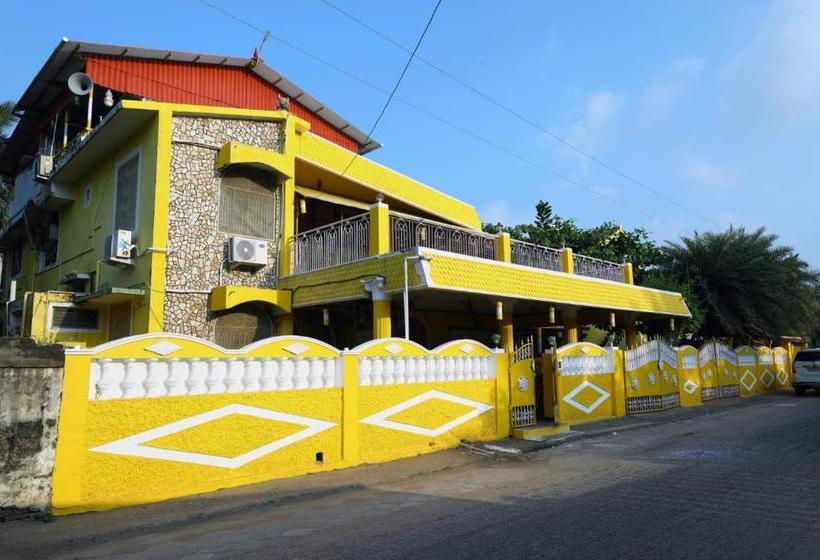 בית מלון כפרי Royal House