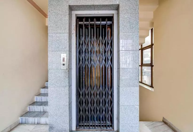 ホテル Spot On 75636 Omkar Lodge