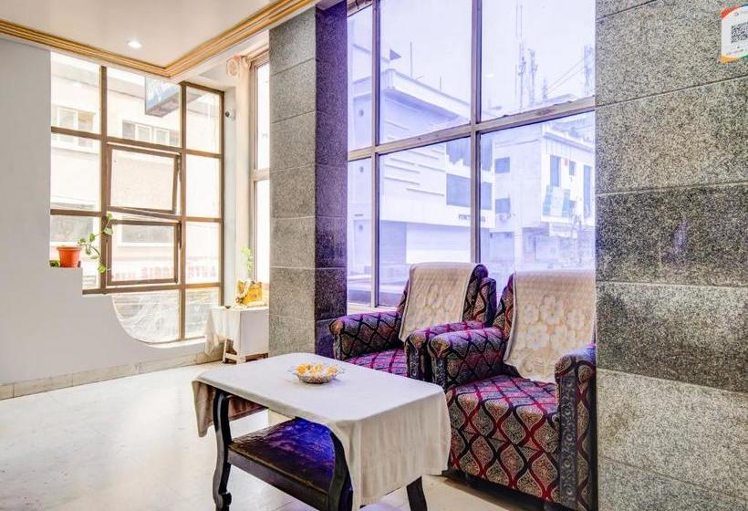 Hotel Spot On 75636 Omkar Lodge